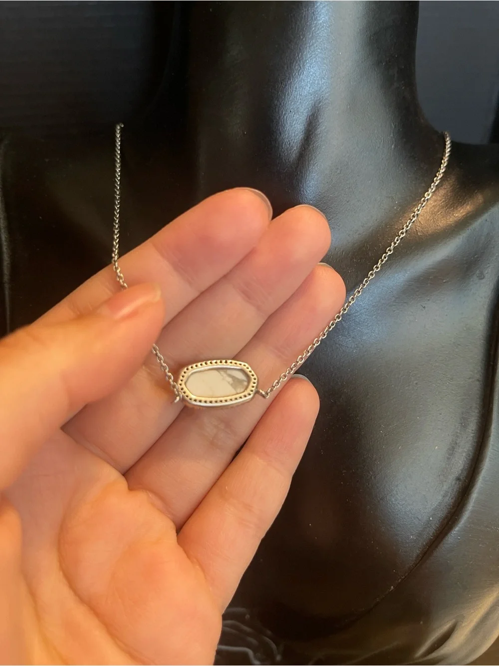 Kendra Scott marble silver tone 16 inch 2 inch extension necklace